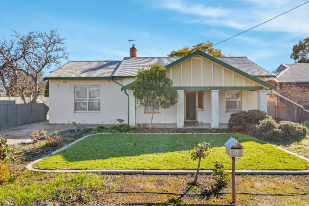 Seller of a house in Edwardstown property